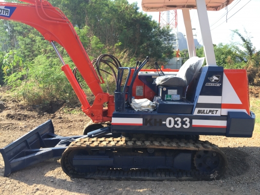 ขายรถขุดแบคโฮ KUBOTA KH-033 ขนาด Pc35  (พร้อมหัวกระแทกNPK , บุ้งกี๋1ใบ) รถเก่านอกแท้100\% (เครื่อง4สูบ) เครื่องแน่น ระบบไว รถพร้อมใช้งาน เอกสารใบอินวอยครบ          ????ราคา  310,000  ต่อรองได้????  ☎️  สนใจติดต่อ 096-3268553 (สถิตย์พันธ์) ????  ID LINE: 09