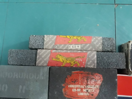 ขายหินขัดตราเสือแพ็ค2อัน งานเก่าเก็บแบบยาวและสั้น