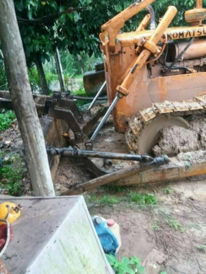 KOMATSU D 50 A-15 ห้องเลี้ยวแห้งราคา 450,000 สงขลา KOMATSU D 50 A-15 ห้องเลี้ยวแห้งราคา 450,000 สงขลา