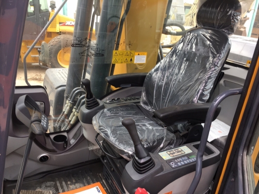 รถใหม่ XCMG215C เครื่อง อิซูสุ ปั๊มคาวาญี่ปุ่น รับประกัน 1 ปี ถ่ายน้ำมันเครื่องฟรี4ครั้ง มีช่างดูแลให้ ขายเงินผ่อน กทม. รถใหม่ XCMG215C เครื่อง อิซูสุ ปั๊มคาวาญี่ปุ่น รับประกัน 1 ปี ถ่ายน้ำมันเครื่องฟรี4ครั้ง มีช่างดูแลให้ ขายเงินผ่อน กทม.