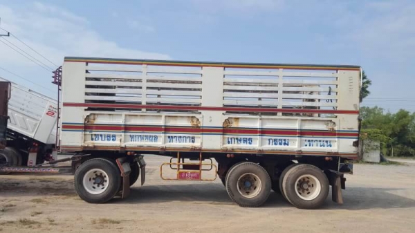 ขาย ลูกพ่วงสามเพลาไม่ดั้ม ปี 52 สวยพร้อมใช้งานสุดๆๆๆ เอกสารพร้อมโอน สนใจติดต่อเรา ดำสุโขทัย โทร 089-7087998,081-7855503 หรือเยี่ยมชมเว็ปไซได้ที่ www.dum-sukhothai.com