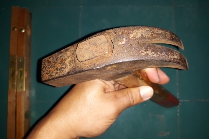 ขายค้อนหงอนรัสเซียด้ามไม้MADE IN USSR. งานเก่าเก็บ ขายค้อนหงอนรัสเซียด้ามไม้MADE IN USSR. งานเก่าเก็บ