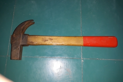 ขายค้อนหงอนรัสเซียด้ามไม้MADE IN USSR. งานเก่าเก็บ