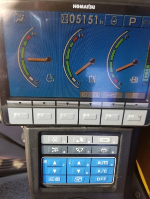 ขายด่วน!! KOMATSU PC160LC-8 5,000ชม.สภาพสวยๆค่ะ