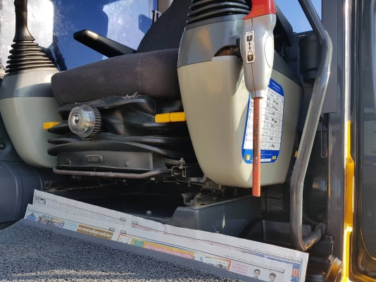 ขายด่วน!! KOMATSU PC160LC-8 5,000ชม.สภาพสวยๆค่ะ