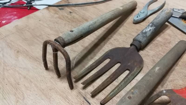 350 บ.ส่งถึงบ้านฟรีโทร 083-2000058 LINE ID: line832923 2aa. ชุดเครื่องมือและอุปกรณ์ทำสวน 7 ชิ้น 350 บ.ส่งถึงบ้านฟรีโทร 083-2000058 LINE ID: line832923 2aa. ชุดเครื่องมือและอุปกรณ์ทำสวน 7 ชิ้น