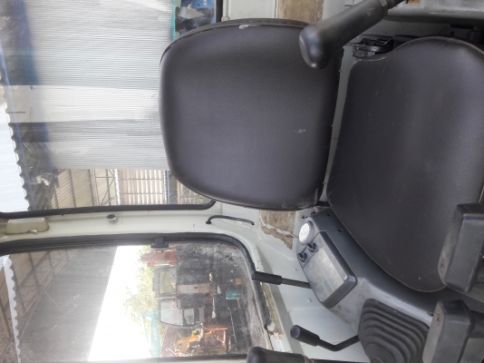 มาใหม่ค่ะ..KOMATSU PC40-7E  เก่าญี่ปุ่นแท้  3,XXX  ชั่วโมง  เครื่องดำ  เดิมๆๆ  พร้อมใช้  โทร  089-3818694  ดวงนภา