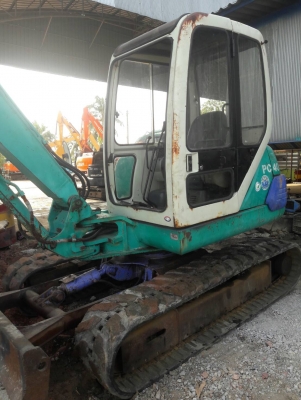 มาใหม่ค่ะ..KOMATSU PC40-7E  เก่าญี่ปุ่นแท้  3,XXX  ชั่วโมง  เครื่องดำ  เดิมๆๆ  พร้อมใช้  โทร  089-3818694  ดวงนภา