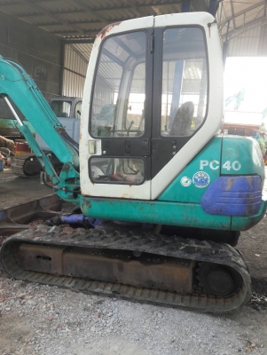 มาใหม่ค่ะ..KOMATSU PC40-7E  เก่าญี่ปุ่นแท้  3,XXX  ชั่วโมง  เครื่องดำ  เดิมๆๆ  พร้อมใช้  โทร  089-3818694  ดวงนภา