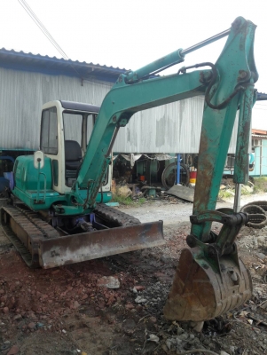 มาใหม่ค่ะ..KOMATSU PC40-7E  เก่าญี่ปุ่นแท้  3,XXX  ชั่วโมง  เครื่องดำ  เดิมๆๆ  พร้อมใช้  โทร  089-3818694  ดวงนภา