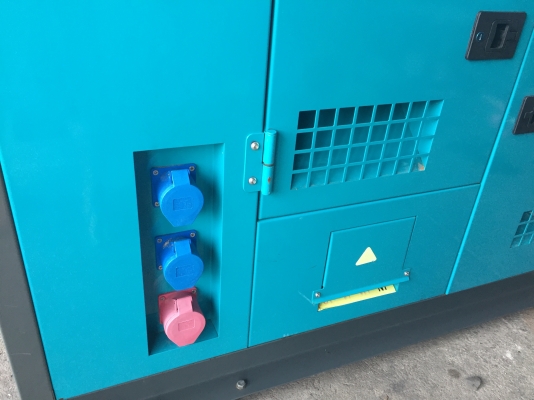 ขายเครื่องปั่นไฟ ขนาด30kvaสต็อกเก่าเก็บระบบบัสเลสจอดิจิตอล