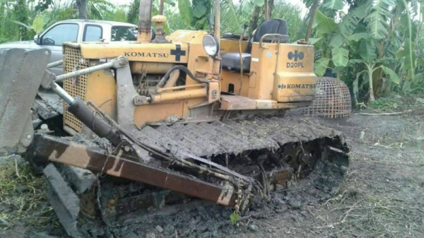 KOMATSU  D20PL