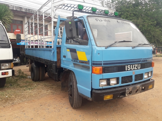 ขาย6 ล้อ ISUZU NKR110 แรง ดาวน์88,000บาท (ลูกค้าร้อยเอ็ดนำเงินสดมาจ่ายรับรถกลับบ้านแล้วคับรวยๆเฮงๆ)อ