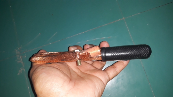 ขายที่คีบสายดิน MADE IN JAPAN.เก่าเก็บ