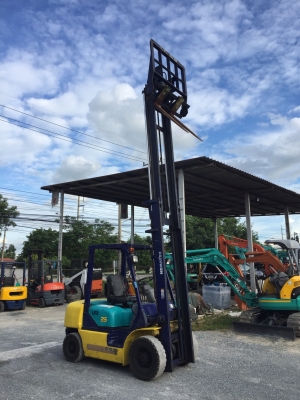 ขาย ฟอร์คลิฟท์ KOMATSU 2.5 ตัน เสาสูง 4.50 เมตร งาฮิ้งตักเทได้ นำเข้าจากญี่ปุ่น โทร.090-986-2521 อ๊อบ