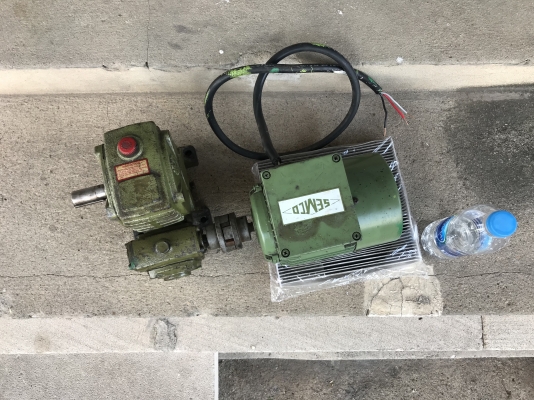 ขายหัวเกียร์ทดรอบ LM เบอร์ 60 พร้อมมอเตอร์ SAMCO 0.5HP. 380V สภาพสวย อัตราทด 1:200 รอบช้า พร้อมใช้งาน