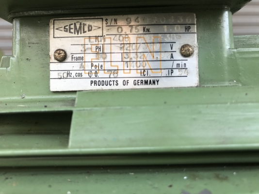 ขายหัวเกียร์ทดรอบ LM เบอร์ 80 พร้อมมอเตอร์ SAMCO 1HP. 380V สภาพสวย อัตราทด 1:200 รอบช้าหายาก พร้อมใช้งาน