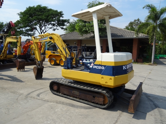 รถขุด Komatsu PC20-6