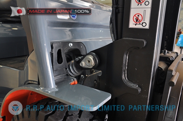 ขายรถโฟล์คลิฟท์มือสอง TOYOTA รุ่น 8FG15-13809 นำเข้าจากประเทศญี่ปุ่น 100\% ไม่เคยใช้งานในไทย