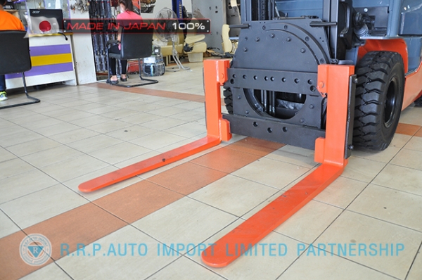 ขายรถโฟล์คลิฟท์มือสอง TOYOTA รุ่น 8FG15-13809 นำเข้าจากประเทศญี่ปุ่น 100\% ไม่เคยใช้งานในไทย