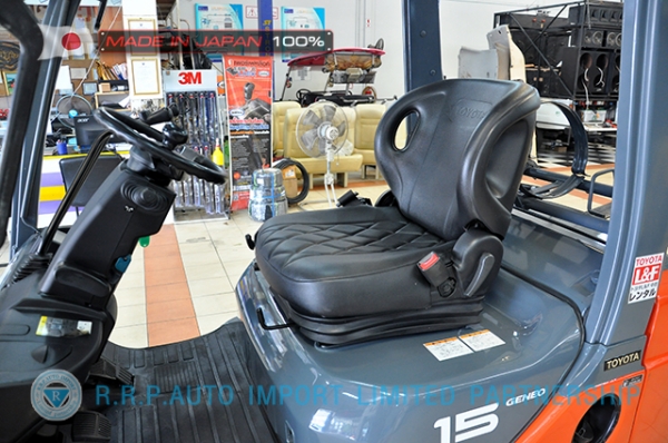 ขายรถโฟล์คลิฟท์มือสอง TOYOTA รุ่น 8FG15-13809 นำเข้าจากประเทศญี่ปุ่น 100\% ไม่เคยใช้งานในไทย