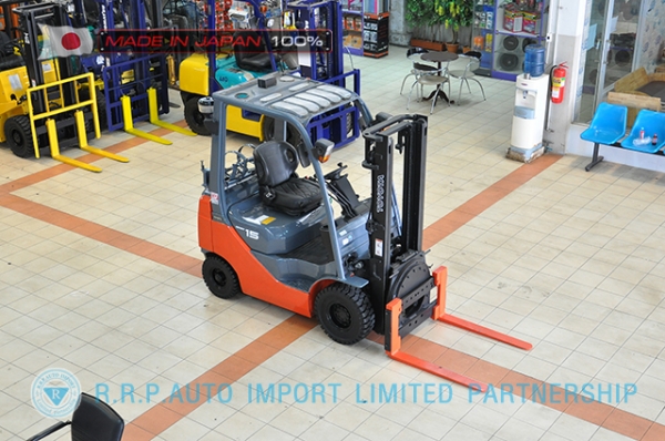 ขายรถโฟล์คลิฟท์มือสอง TOYOTA รุ่น 8FG15-13809 นำเข้าจากประเทศญี่ปุ่น 100\% ไม่เคยใช้งานในไทย