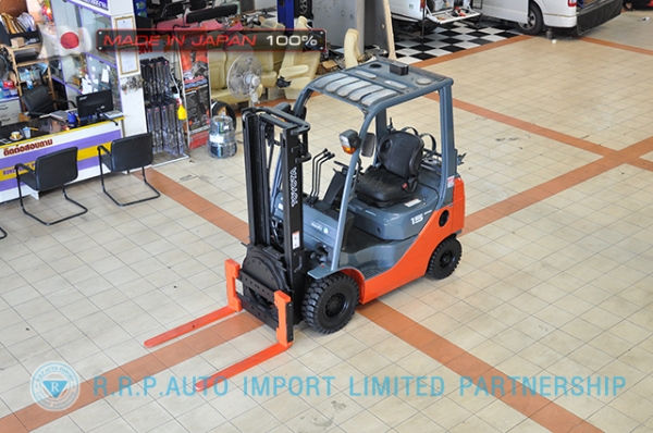 ขายรถโฟล์คลิฟท์มือสอง TOYOTA รุ่น 8FG15-13809 นำเข้าจากประเทศญี่ปุ่น 100\% ไม่เคยใช้งานในไทย