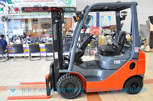 ขายรถโฟล์คลิฟท์มือสอง TOYOTA รุ่น 8FG15-13809 นำเข้าจากประเทศญี่ปุ่น 100\% ไม่เคยใช้งานในไทย