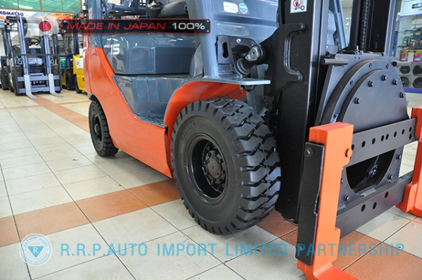 ขายรถโฟล์คลิฟท์มือสอง TOYOTA รุ่น 8FG15-13809 นำเข้าจากประเทศญี่ปุ่น 100\% ไม่เคยใช้งานในไทย