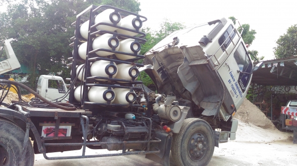 ขาย HINO FM3H 22ล้อ ดั้ม 8 เมตร รถแก๊สCNG 800000