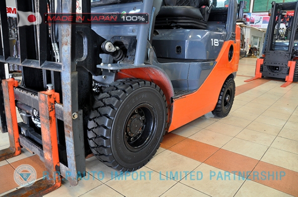 ขายรถโฟล์คลิฟท์มือสอง TOYOTA รุ่น 8FG18-13257 นำเข้าจากประเทศญี่ปุ่น 100\% ไม่เคยใช้งานในไทย