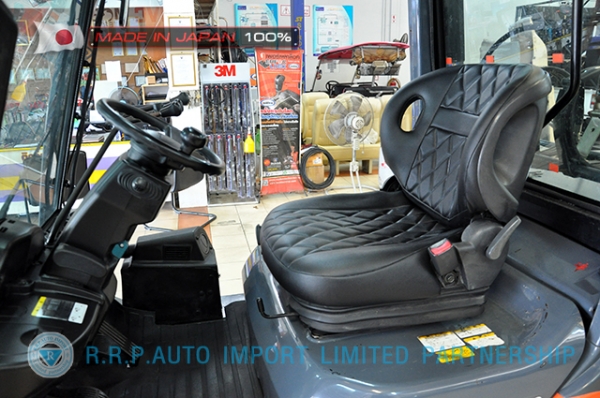 ขายรถโฟล์คลิฟท์มือสอง TOYOTA รุ่น 8FG18-13257 นำเข้าจากประเทศญี่ปุ่น 100\% ไม่เคยใช้งานในไทย