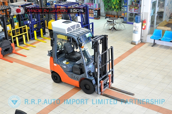 ขายรถโฟล์คลิฟท์มือสอง TOYOTA รุ่น 8FG18-13257 นำเข้าจากประเทศญี่ปุ่น 100\% ไม่เคยใช้งานในไทย