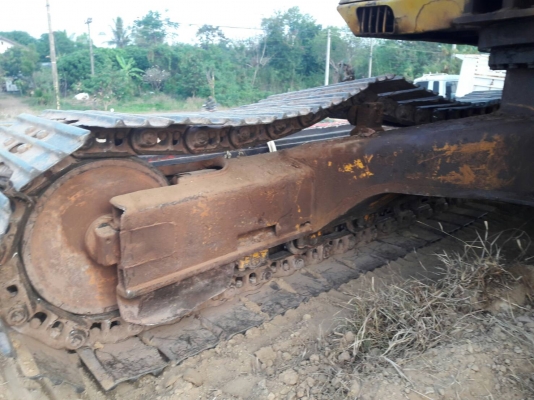 ขายKomatsu pc200-3สภาพสวยพร้อมใช้ ติดต่อคุณอ๊อฟ พิจิตร 086-737-9991