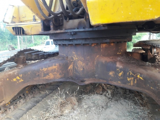 ขายKomatsu pc200-3สภาพสวยพร้อมใช้ ติดต่อคุณอ๊อฟ พิจิตร 086-737-9991