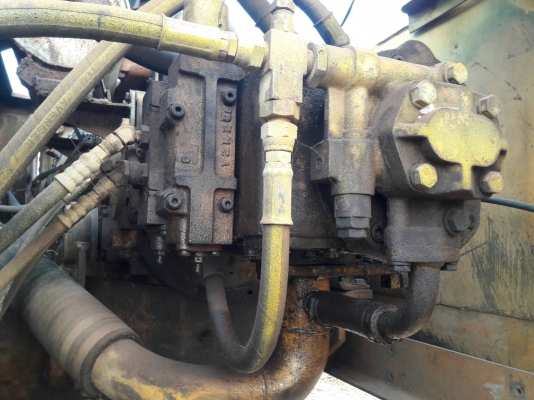 ขายKomatsu pc200-3สภาพสวยพร้อมใช้ ติดต่อคุณอ๊อฟ พิจิตร 086-737-9991