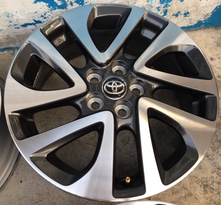 ล้อแม็กป้ายแดง Toyota Sienta รุ่นท๊อป ขอบ 16