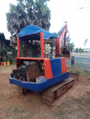 แบคโฮเล็ก  มีไลหัวแย๊ก เครื่องดี ปั๊มดี  ลดราคาลงอีก 80000 คุ้มครับ