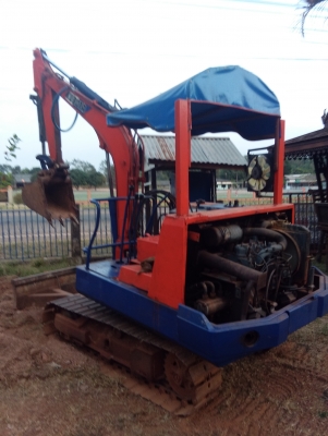 แบคโฮเล็ก  มีไลหัวแย๊ก เครื่องดี ปั๊มดี  ลดราคาลงอีก 80000 คุ้มครับ