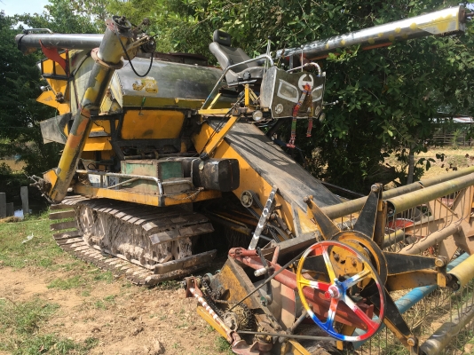 ขายรถเกี่ยวข้าวอุ้ม2.5ตันช่วงล่างใหม่10-22-240โบ 0854997911