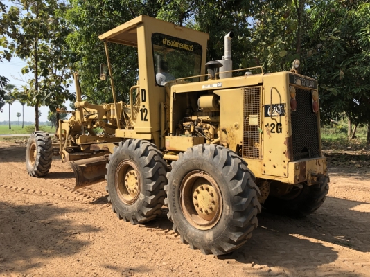 ขายรถเกรด  หัวฉีดเล็ก  พร้อมใช้งาน ใบมีด 12 ฟุต ยางใหม่ทั้งหมด 6 เส็น