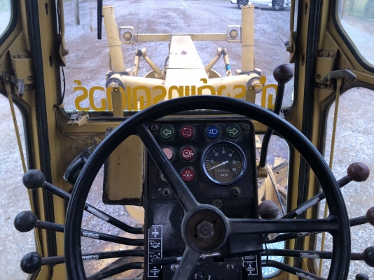 ขาย-ให้เช่ารถเกรด  ขนาดกลาง พร้อมใช้งาน