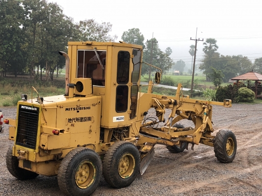 ขาย-ให้เช่ารถเกรด  ขนาดกลาง พร้อมใช้งาน