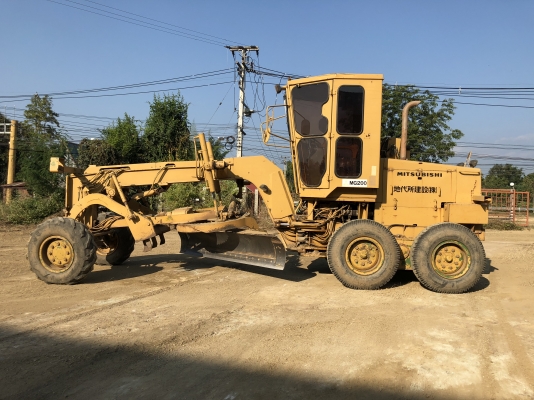 ขาย-ให้เช่ารถเกรด  ขนาดกลาง พร้อมใช้งาน