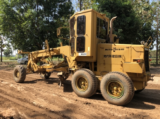 ขาย-ให้เช่ารถเกรด  ขนาดกลาง พร้อมใช้งาน