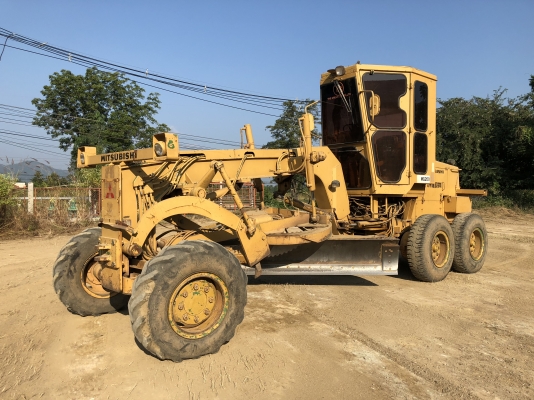 ขาย-ให้เช่ารถเกรด  ขนาดกลาง พร้อมใช้งาน