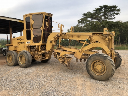 ขาย-ให้เช่ารถเกรด  ขนาดกลาง พร้อมใช้งาน