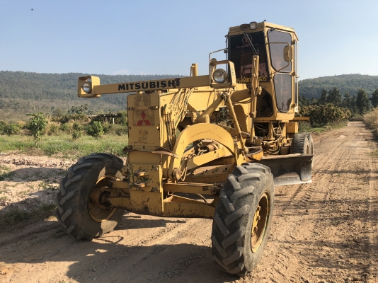 ขาย-ให้เช่ารถเกรด  ขนาดกลาง พร้อมใช้งาน