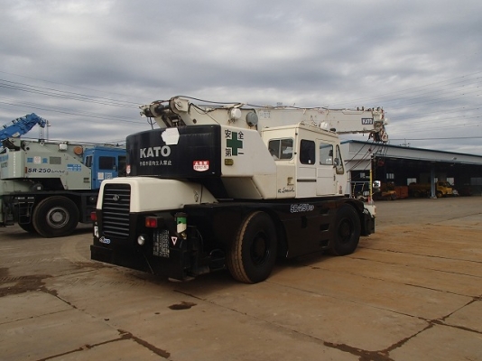 รถเครน KATO KR25H-V2 072702