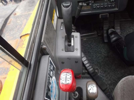 รถเครน KATO KR25H-V6 5410213 รถเครน KATO KR25H-V6 5410213